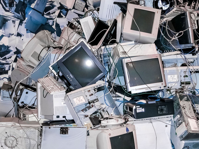 Xử lý rác thải điện tử