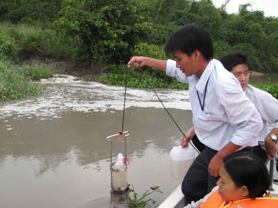 Quy trình quan trắc môi trường nước mặt